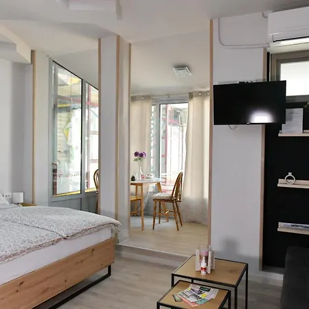 Time Out 1 Апартаменты